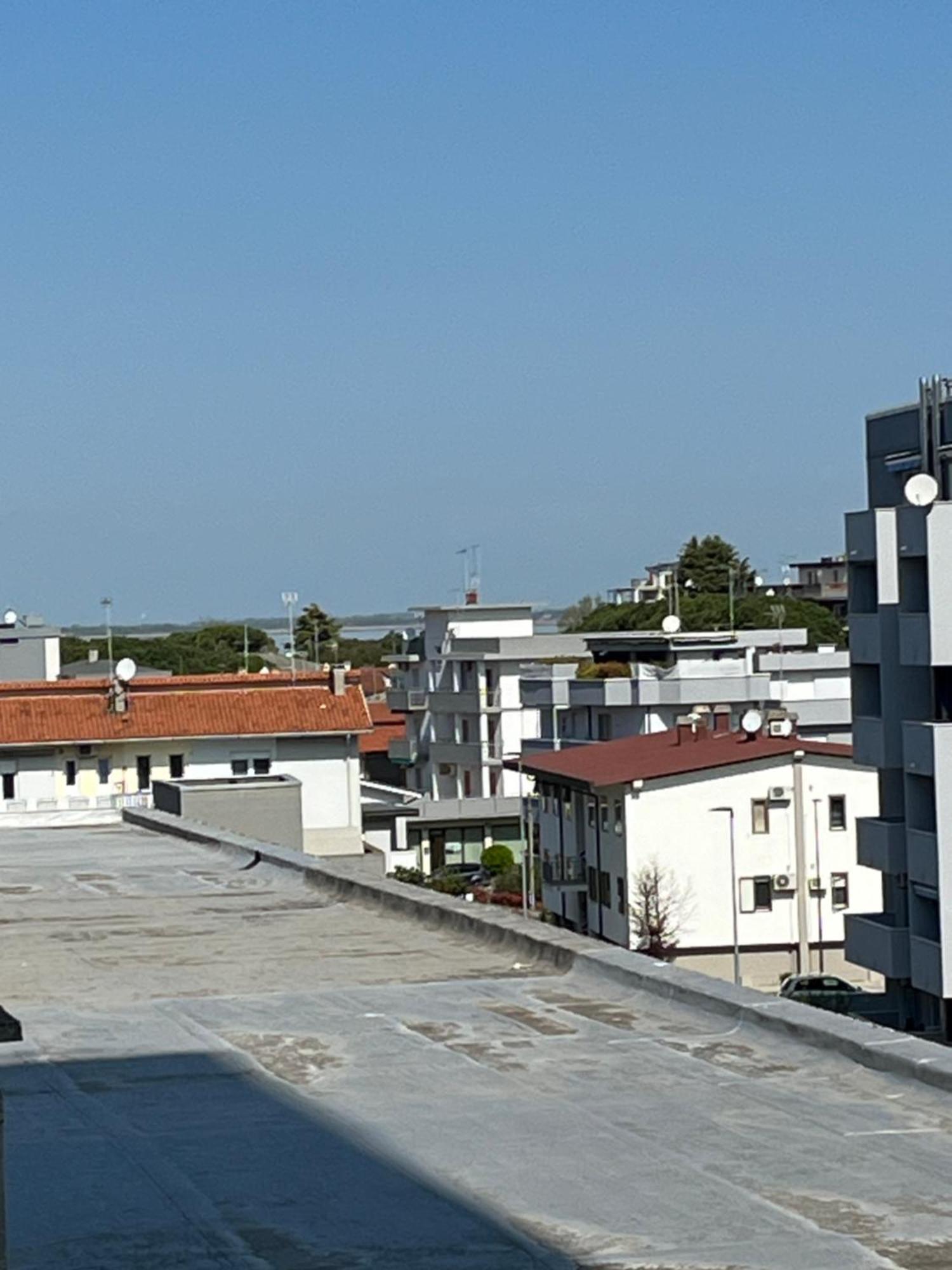 Appartamento Ca' Vittoria Lignano Sabbiadoro Esterno foto